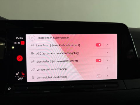Volkswagen Golf 2.0 TSI GTI Pano|HuD|Trekhaak|Keyless|IQ|ACC
