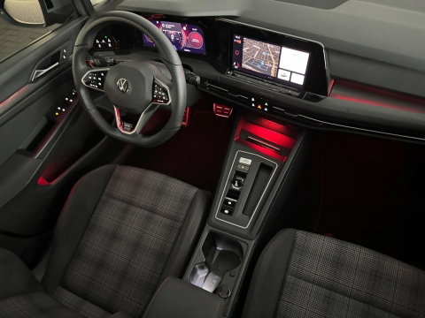 Volkswagen Golf 2.0 TSI GTI Pano|HuD|Trekhaak|Keyless|IQ|ACC