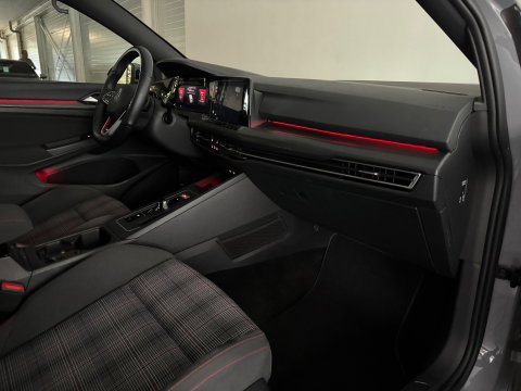 Volkswagen Golf 2.0 TSI GTI Pano|HuD|Trekhaak|Keyless|IQ|ACC