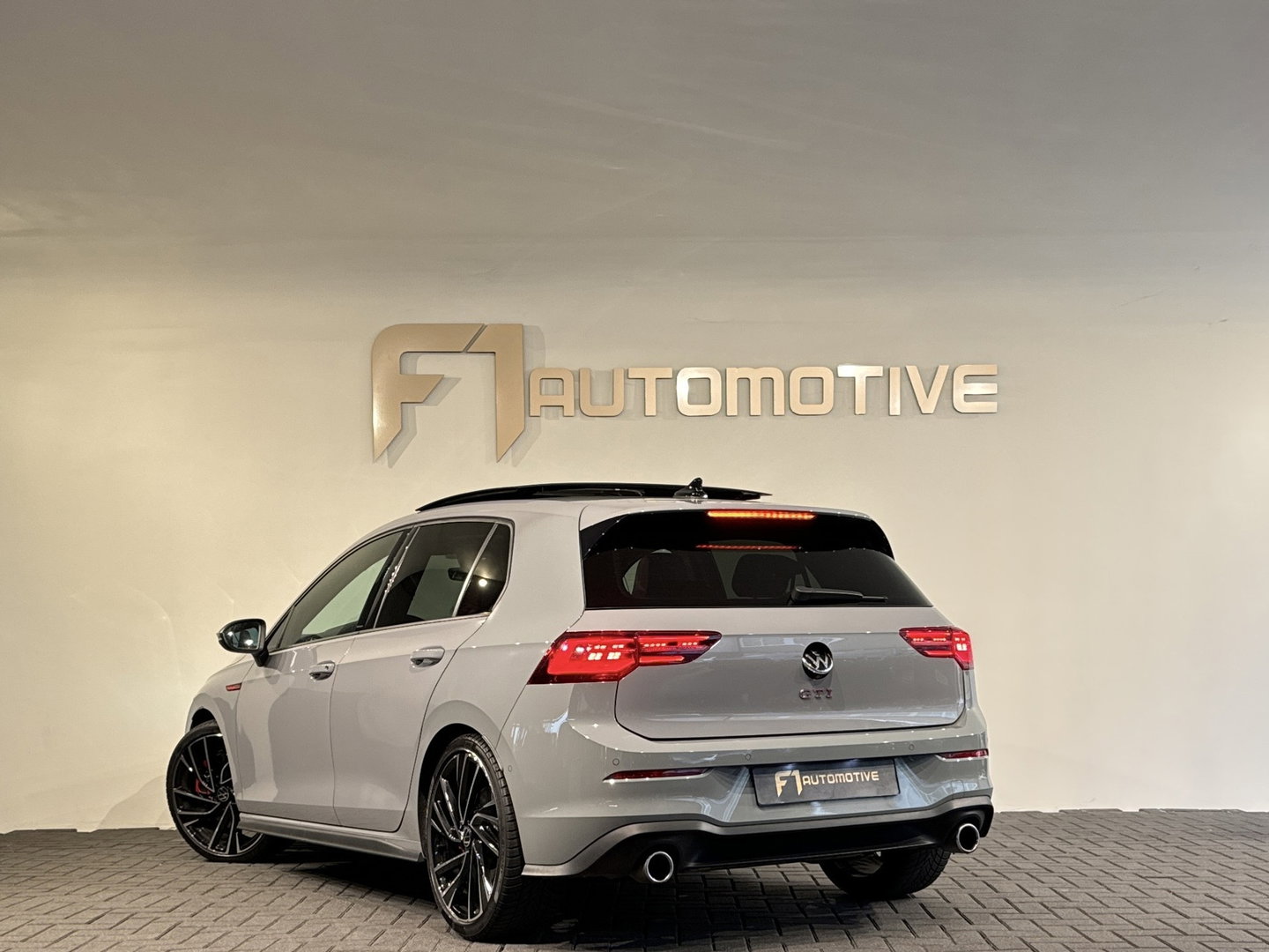 Volkswagen Golf 2.0 TSI GTI Pano|HuD|Trekhaak|Keyless|IQ|ACC