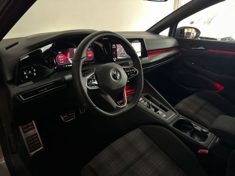 Volkswagen Golf 2.0 TSI GTI Pano|HuD|Trekhaak|Keyless|IQ|ACC