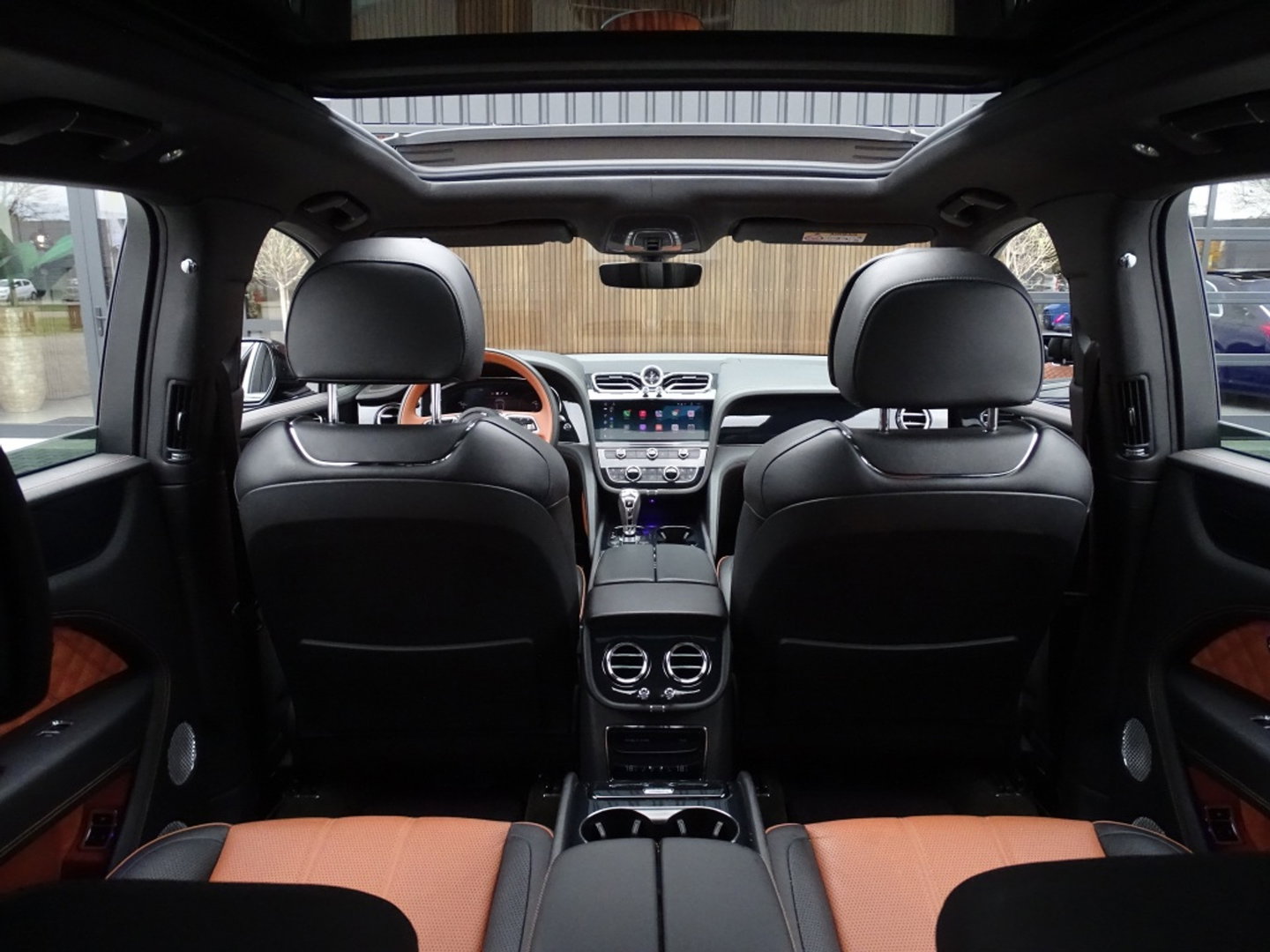 Bentley Bentayga 4.0 V8 550PK / Naim / 4-pers VIP / massage / black ed. / 360°