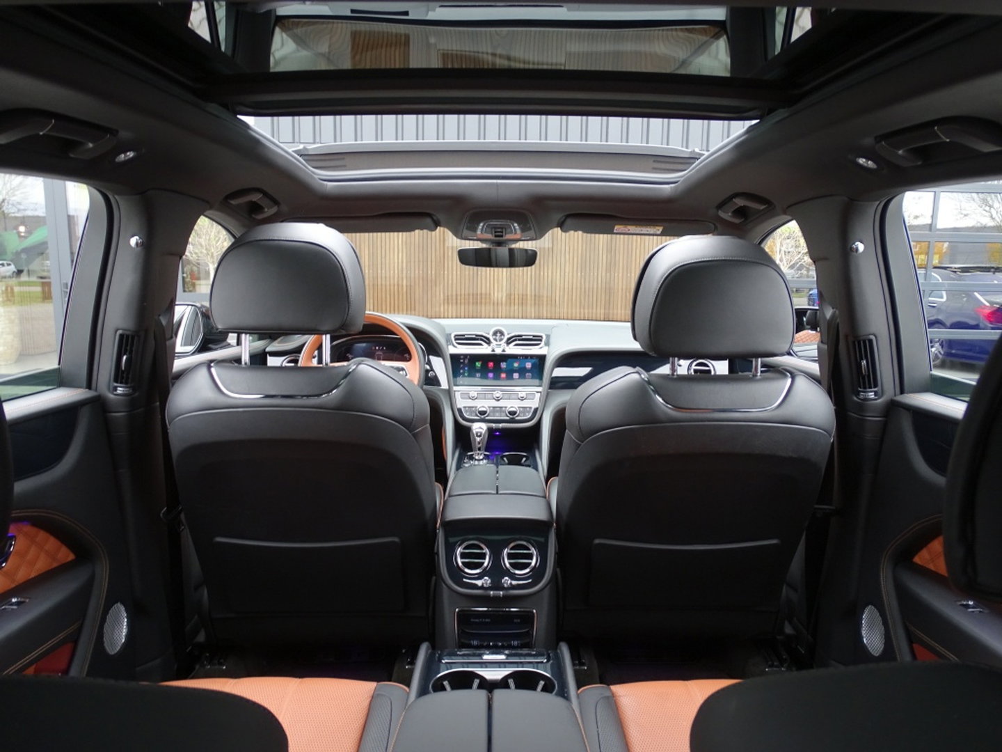 Bentley Bentayga 4.0 V8 550PK / Naim / 4-pers VIP / massage / black ed. / 360°