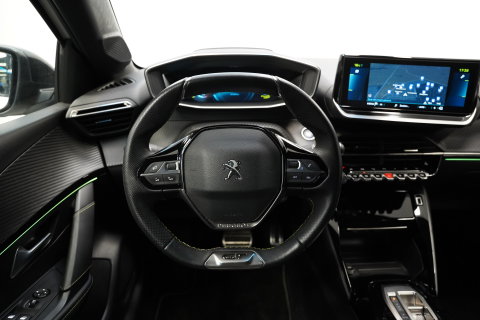 Peugeot e-208 EV GT 350 50 kWh 136PK | Camera | Stoelverwarming | Navi | Dodehoek | 17'' LM NAP!