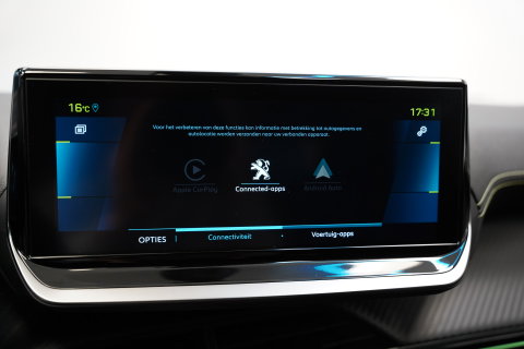 Peugeot e-208 EV GT 350 50 kWh 136PK | Camera | Stoelverwarming | Navi | Dodehoek | 17'' LM NAP!