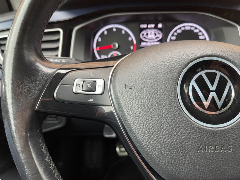 Volkswagen Polo 1.0 TSI Highline Business R | Cruise Control | Draadloze Apple Carplay/Android Auto | DAB | Stoelverwarming | Front Assist | Navigatie | Airconditioning |