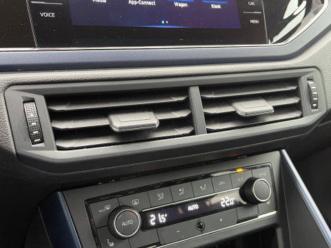 Volkswagen Polo 1.0 TSI Highline Business R | Cruise Control | Draadloze Apple Carplay/Android Auto | DAB | Stoelverwarming | Front Assist | Navigatie | Airconditioning |