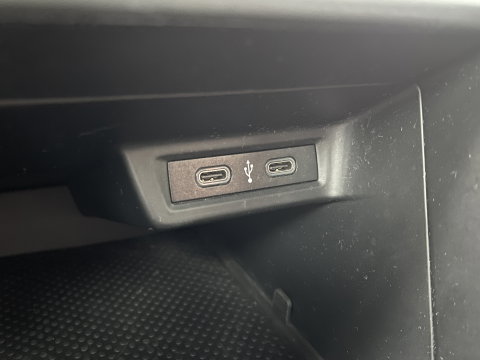 Volkswagen Polo 1.0 TSI Highline Business R | Cruise Control | Draadloze Apple Carplay/Android Auto | DAB | Stoelverwarming | Front Assist | Navigatie | Airconditioning |