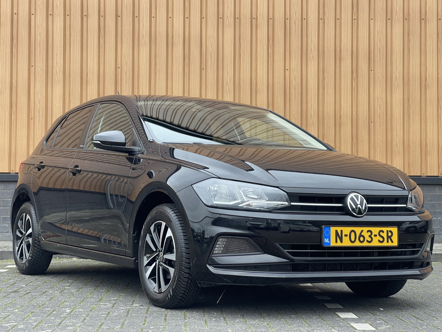Volkswagen Polo 1.0 TSI Highline Business R | Cruise Control | Draadloze Apple Carplay/Android Auto | DAB | Stoelverwarming | Front Assist | Navigatie | Airconditioning |
