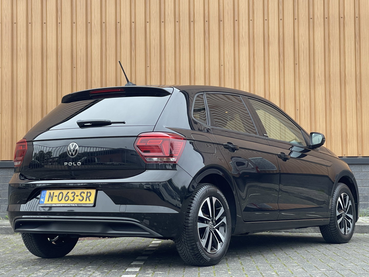 Volkswagen Polo 1.0 TSI Highline Business R | Cruise Control | Draadloze Apple Carplay/Android Auto | DAB | Stoelverwarming | Front Assist | Navigatie | Airconditioning |