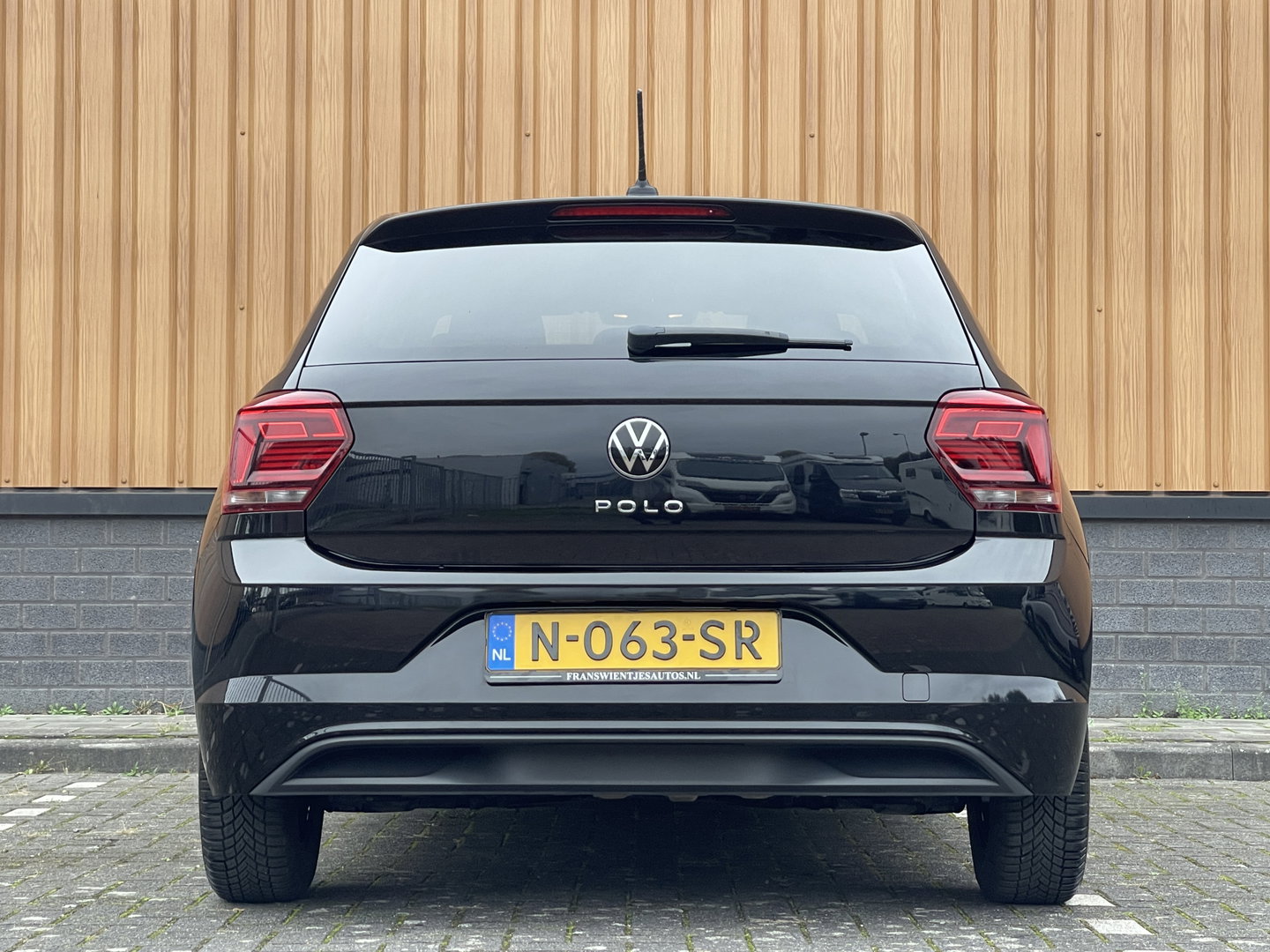 Volkswagen Polo 1.0 TSI Highline Business R | Cruise Control | Draadloze Apple Carplay/Android Auto | DAB | Stoelverwarming | Front Assist | Navigatie | Airconditioning |