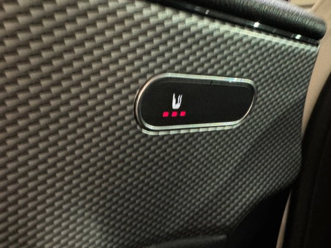 Mercedes-Benz A-Klasse 180 AMG Cruise Control|Lane Assist|Stoelverwarming