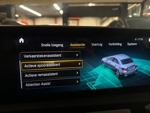 Mercedes-Benz A-Klasse 180 AMG Cruise Control|Lane Assist|Stoelverwarming