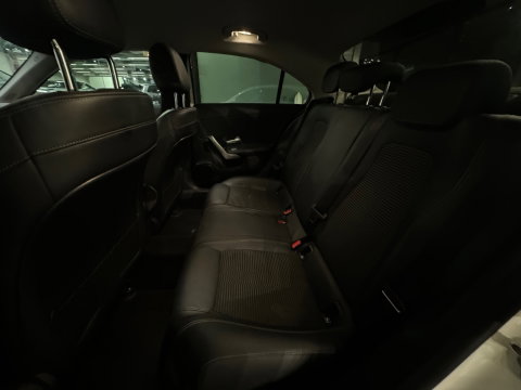 Mercedes-Benz A-Klasse 180 AMG Cruise Control|Lane Assist|Stoelverwarming