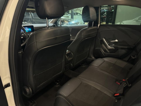 Mercedes-Benz A-Klasse 180 AMG Cruise Control|Lane Assist|Stoelverwarming