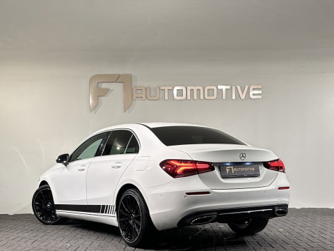Mercedes-Benz A-Klasse 180 AMG Cruise Control|Lane Assist|Stoelverwarming