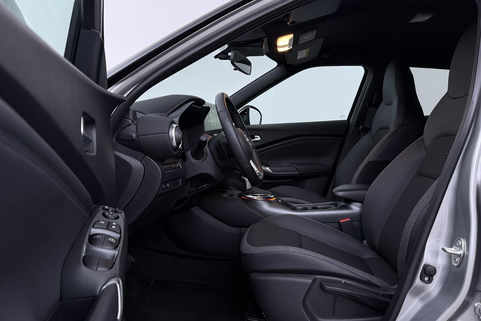 Nissan Juke 1.0 DIG-T N-Connecta | Stoel+Stuurverwarming | Camera | Keyless | Cruise Control