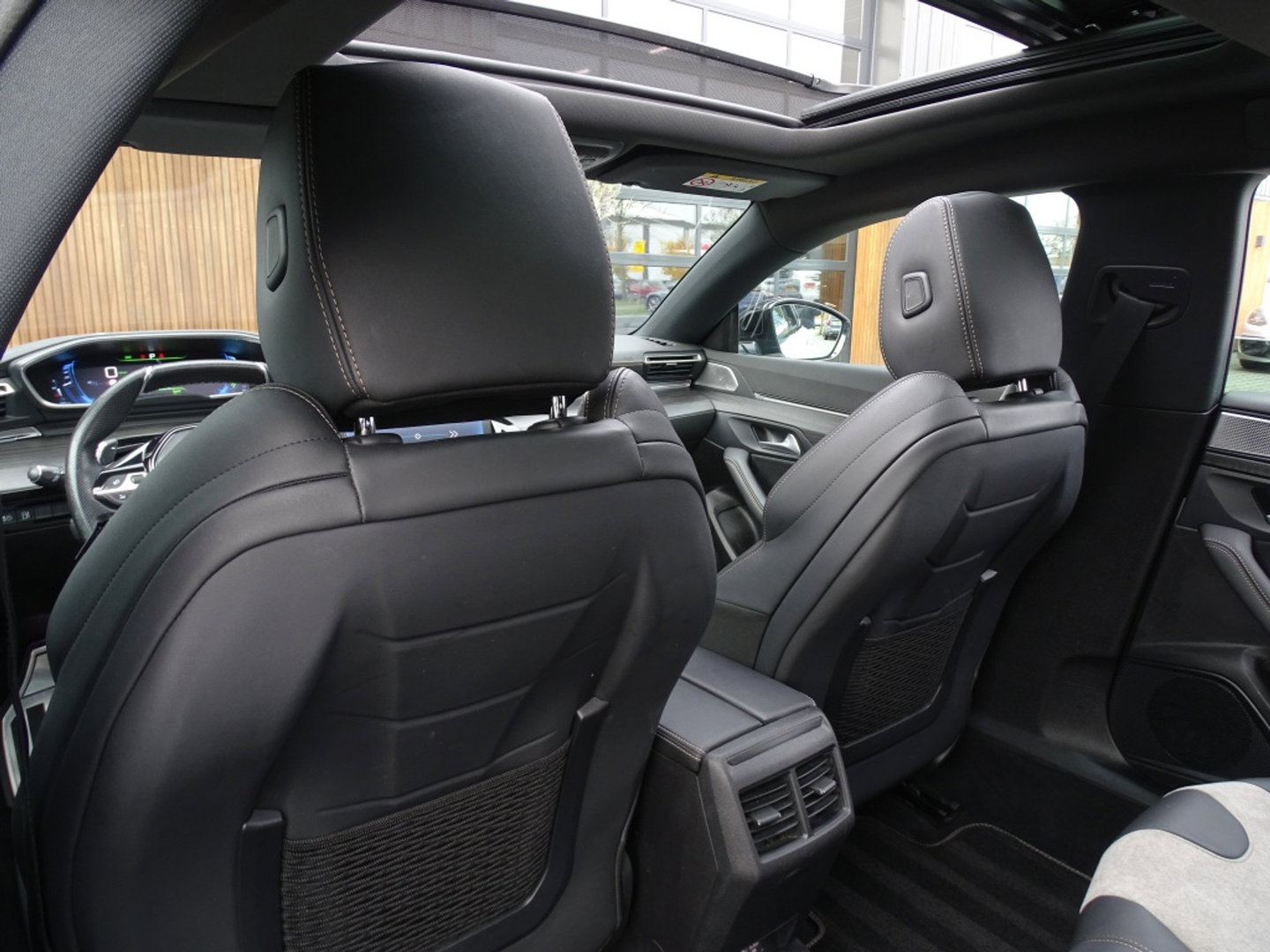 Peugeot 508 SW 1.6 Hybrid 225PK / GT Line / pano / nachtzicht / Falcon / massage / BTW