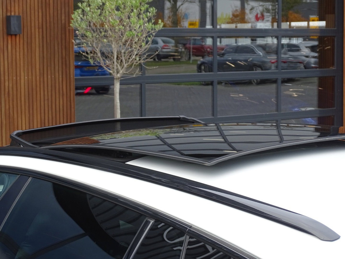 Peugeot 508 SW 1.6 Hybrid 225PK / GT Line / pano / nachtzicht / Falcon / massage / BTW
