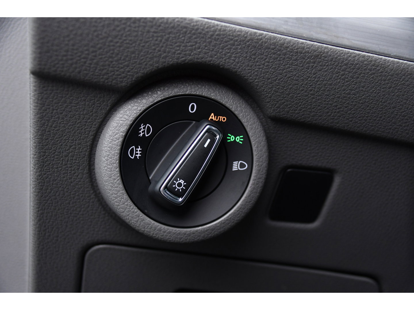 Volkswagen Transporter 2.0 TDI L2H1 30 DC Bulli Virtual, Adaptieve Cruise, Camera, Leder, LED, 2 x Schuifdeur, Stoelverwarming, Automaat, Uniek!