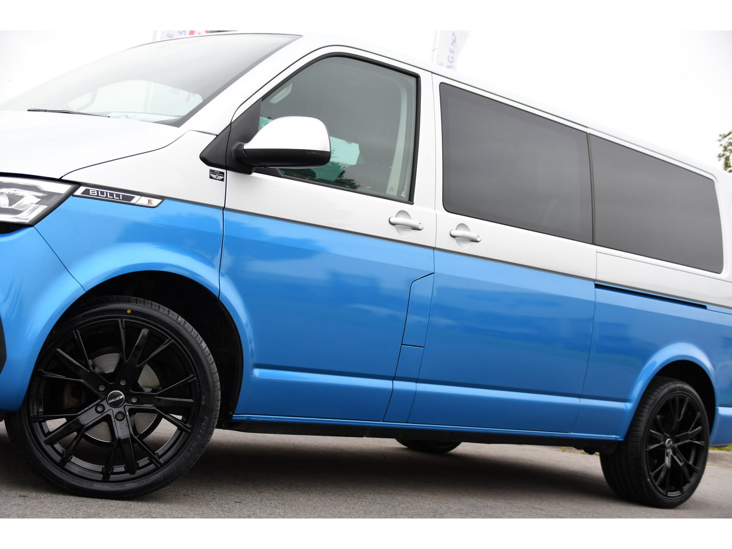 Volkswagen Transporter 2.0 TDI L2H1 30 DC Bulli Virtual, Adaptieve Cruise, Camera, Leder, LED, 2 x Schuifdeur, Stoelverwarming, Automaat, Uniek!