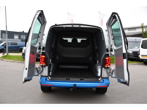 Volkswagen Transporter 2.0 TDI L2H1 30 DC Bulli Virtual, Adaptieve Cruise, Camera, Leder, LED, 2 x Schuifdeur, Stoelverwarming, Automaat, Uniek!