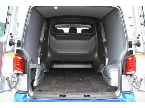 Volkswagen Transporter 2.0 TDI L2H1 30 DC Bulli Virtual, Adaptieve Cruise, Camera, Leder, LED, 2 x Schuifdeur, Stoelverwarming, Automaat, Uniek!