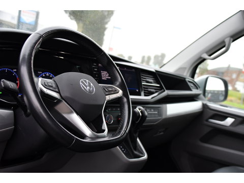 Volkswagen Transporter 2.0 TDI L2H1 30 DC Bulli Virtual, Adaptieve Cruise, Camera, Leder, LED, 2 x Schuifdeur, Stoelverwarming, Automaat, Uniek!