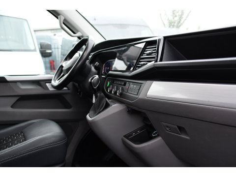 Volkswagen Transporter 2.0 TDI L2H1 30 DC Bulli Virtual, Adaptieve Cruise, Camera, Leder, LED, 2 x Schuifdeur, Stoelverwarming, Automaat, Uniek!