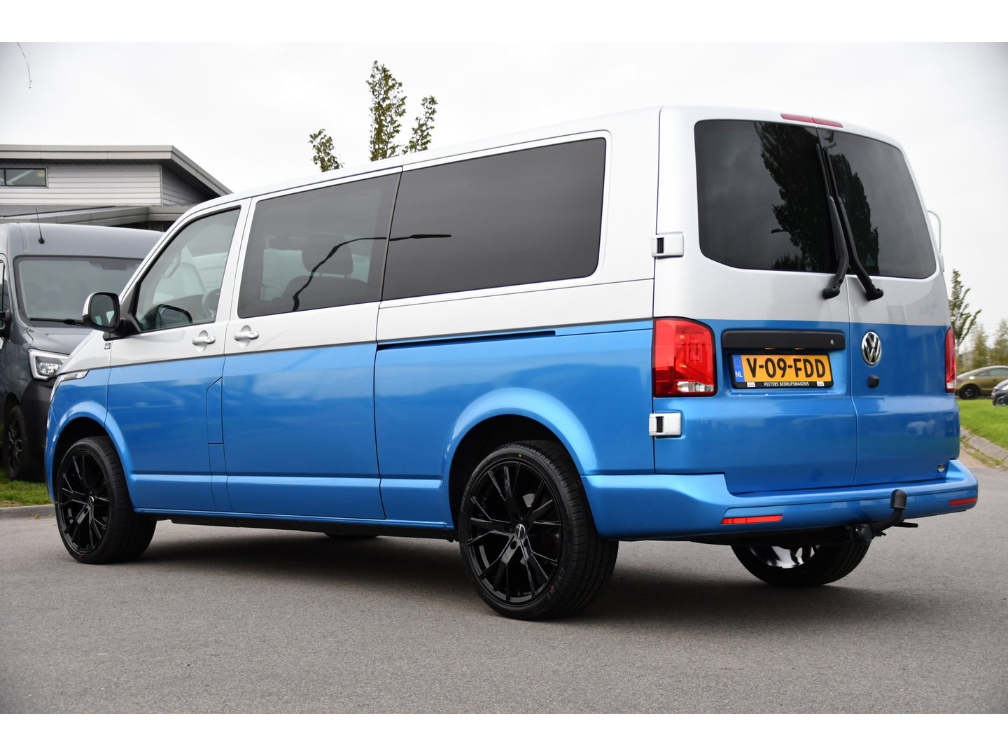 Volkswagen Transporter 2.0 TDI L2H1 30 DC Bulli Virtual, Adaptieve Cruise, Camera, Leder, LED, 2 x Schuifdeur, Stoelverwarming, Automaat, Uniek!