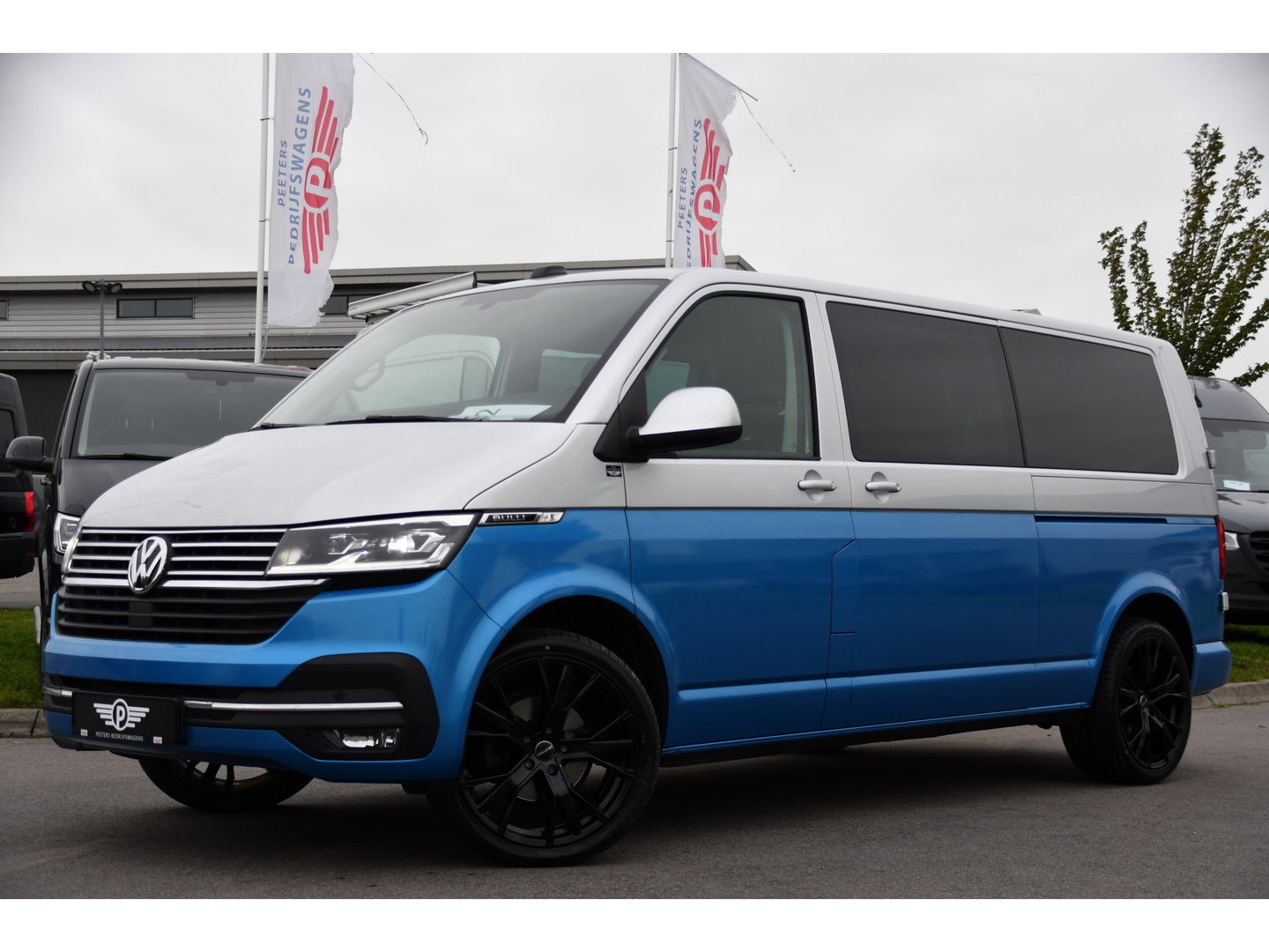 Volkswagen Transporter 2.0 TDI L2H1 30 DC Bulli Virtual, Adaptieve Cruise, Camera, Leder, LED, 2 x Schuifdeur, Stoelverwarming, Automaat, Uniek!