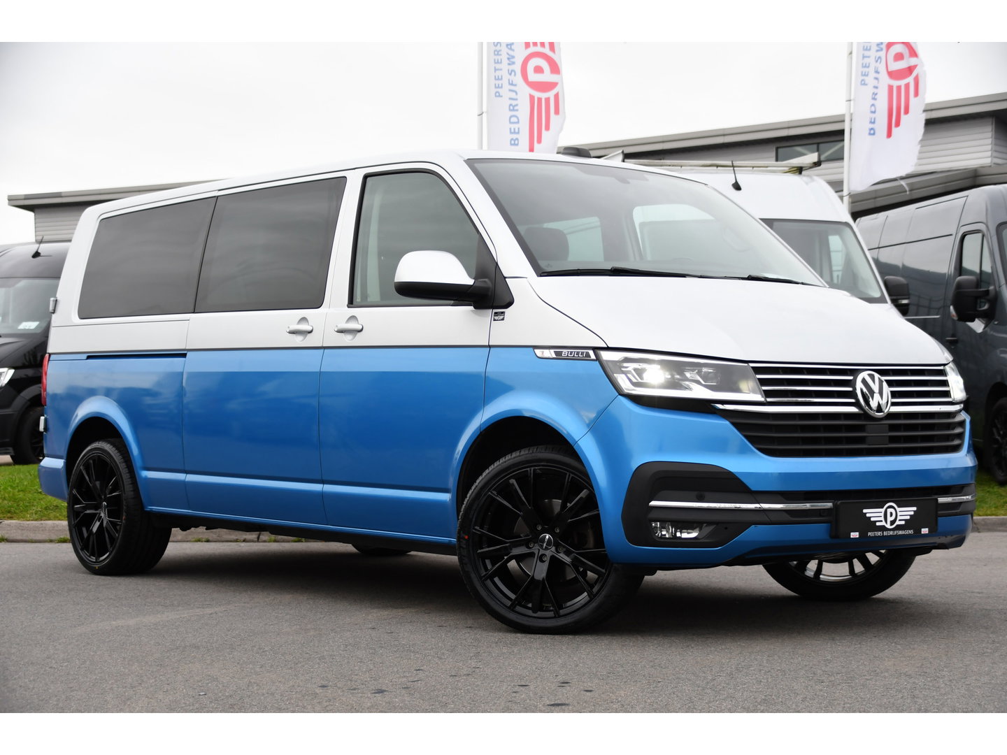 Volkswagen Transporter 2.0 TDI L2H1 30 DC Bulli Virtual, Adaptieve Cruise, Camera, Leder, LED, 2 x Schuifdeur, Stoelverwarming, Automaat, Uniek!