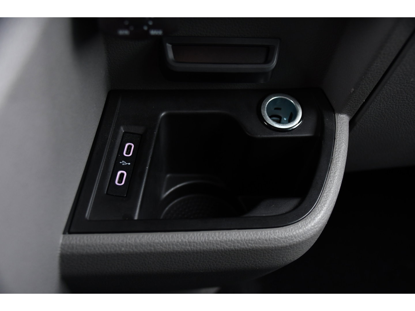 Volkswagen Transporter 2.0 TDI L2H1 30 DC Bulli Virtual, Adaptieve Cruise, Camera, Leder, LED, 2 x Schuifdeur, Stoelverwarming, Automaat, Uniek!