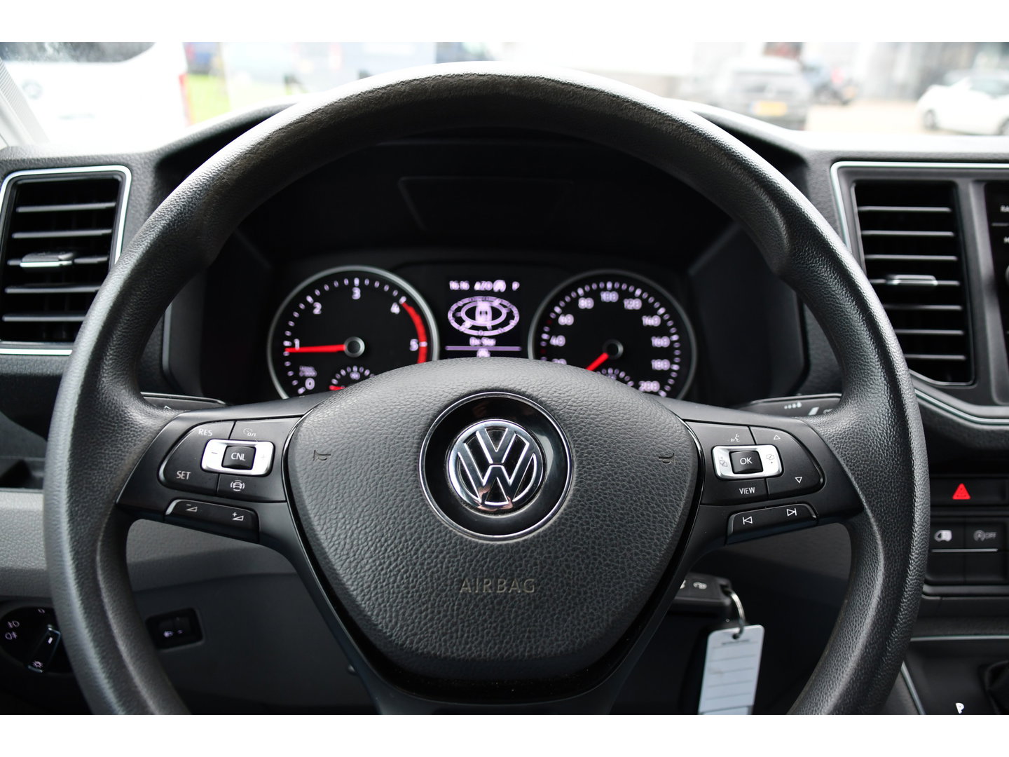 Volkswagen Crafter 35 2.0 TDI L3H3 PB Edition Camrea, Cruise, Carplay, Stoelverwarming, Automaat, 140pk, Geveerde stoel, Sensoren, Uniek!