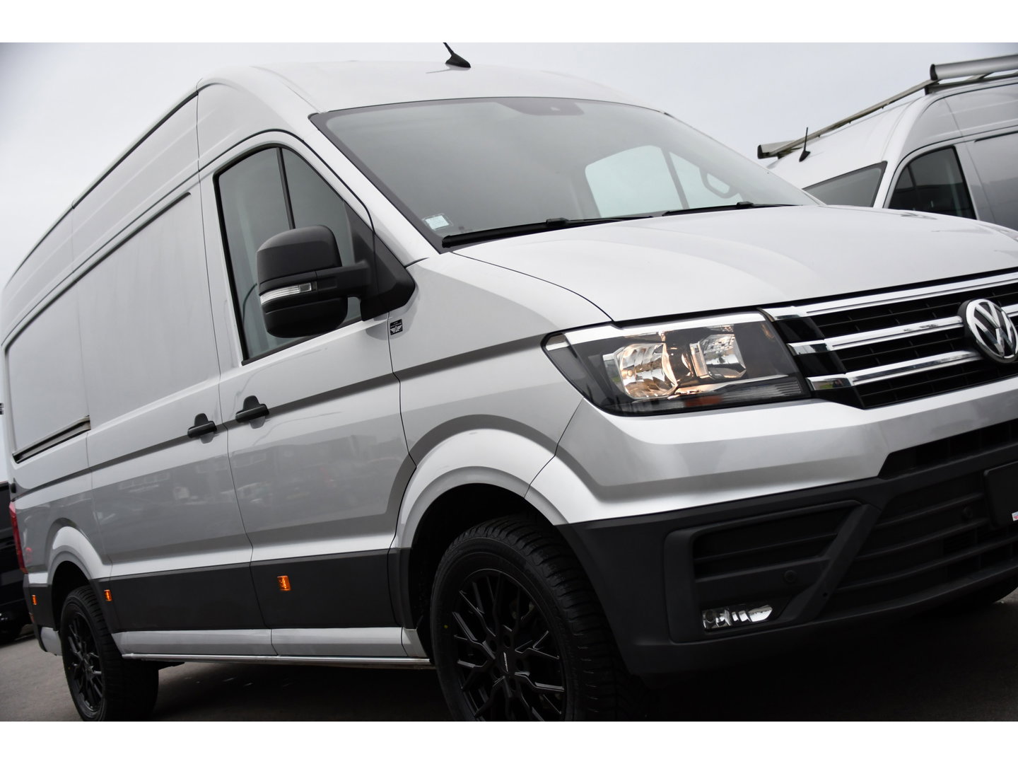 Volkswagen Crafter 35 2.0 TDI L3H3 PB Edition Camrea, Cruise, Carplay, Stoelverwarming, Automaat, 140pk, Geveerde stoel, Sensoren, Uniek!