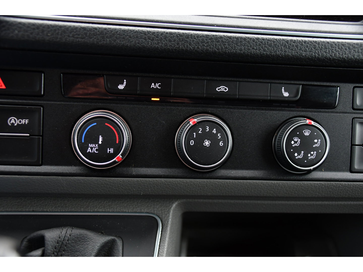 Volkswagen Crafter 35 2.0 TDI L3H3 PB Edition Camrea, Cruise, Carplay, Stoelverwarming, Automaat, 140pk, Geveerde stoel, Sensoren, Uniek!