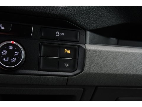 Volkswagen Crafter 35 2.0 TDI L3H3 PB Edition Camrea, Cruise, Carplay, Stoelverwarming, Automaat, 140pk, Geveerde stoel, Sensoren, Uniek!