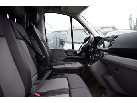 Volkswagen Crafter 35 2.0 TDI L3H3 PB Edition Camrea, Cruise, Carplay, Stoelverwarming, Automaat, 140pk, Geveerde stoel, Sensoren, Uniek!