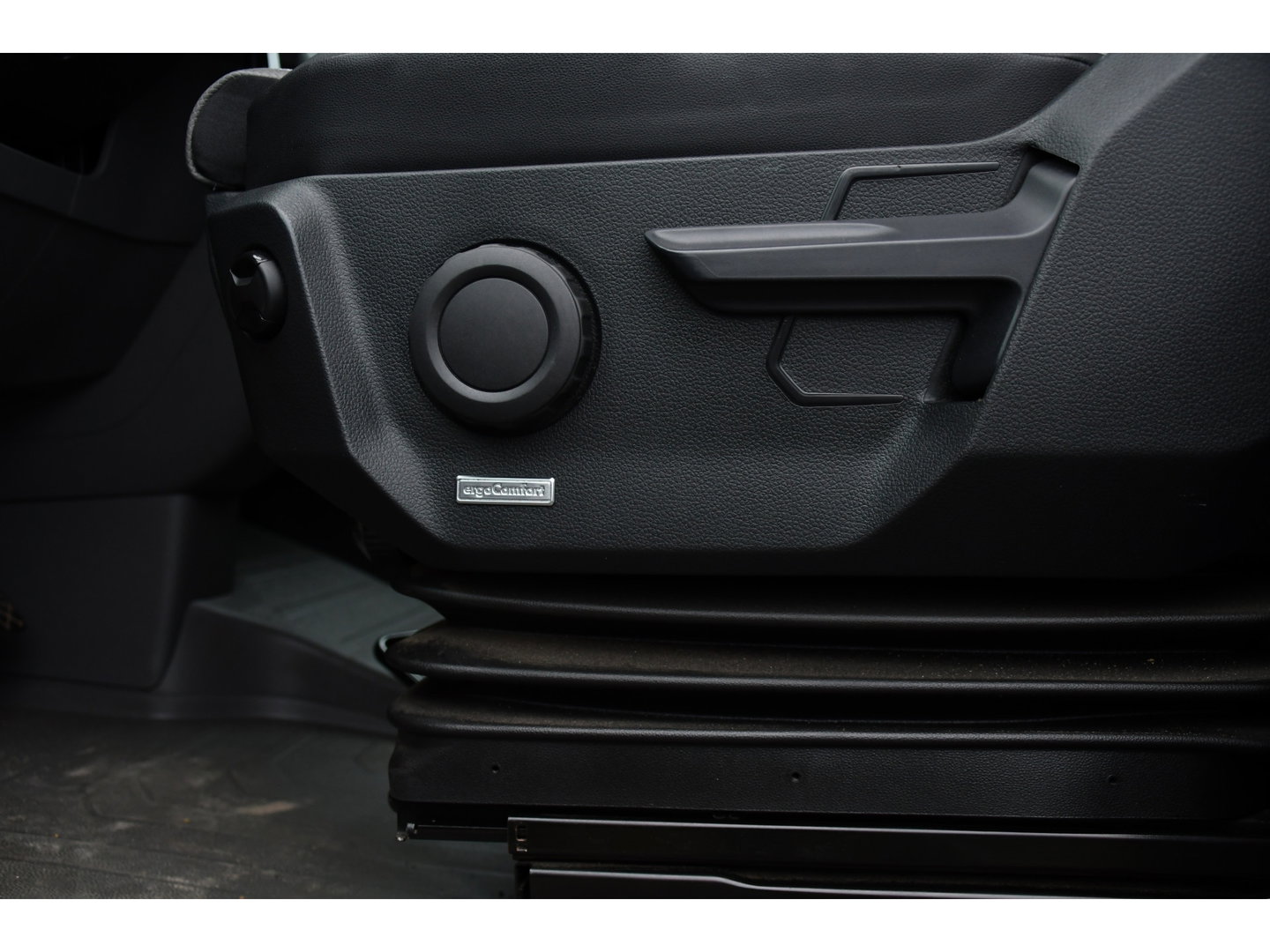 Volkswagen Crafter 35 2.0 TDI L3H3 PB Edition Camrea, Cruise, Carplay, Stoelverwarming, Automaat, 140pk, Geveerde stoel, Sensoren, Uniek!