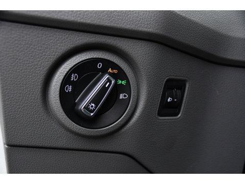 Volkswagen Crafter 35 2.0 TDI L3H3 PB Edition Camrea, Cruise, Carplay, Stoelverwarming, Automaat, 140pk, Geveerde stoel, Sensoren, Uniek!