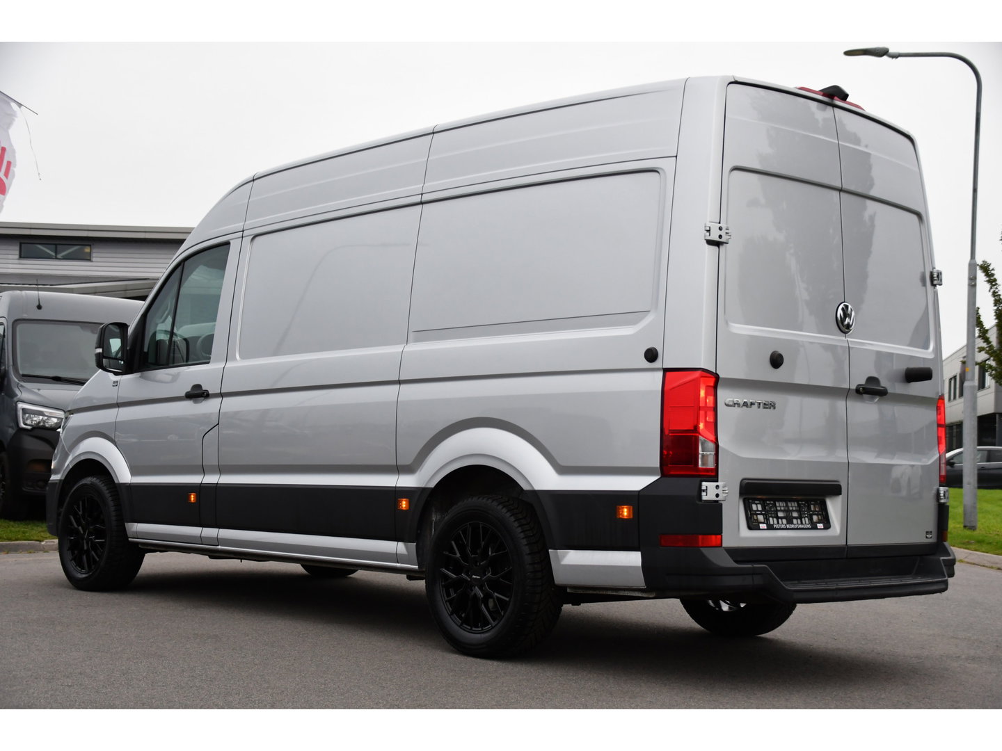 Volkswagen Crafter 35 2.0 TDI L3H3 PB Edition Camrea, Cruise, Carplay, Stoelverwarming, Automaat, 140pk, Geveerde stoel, Sensoren, Uniek!