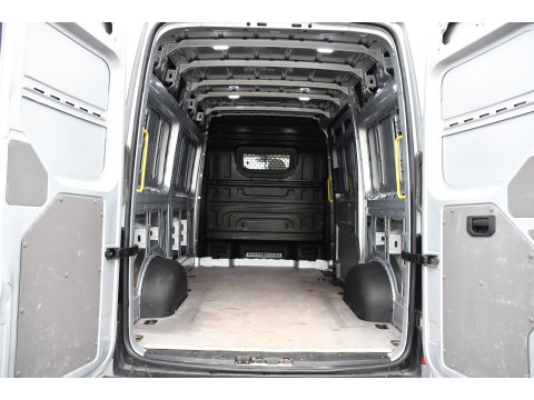 Volkswagen Crafter 35 2.0 TDI L3H3 PB Edition Camrea, Cruise, Carplay, Stoelverwarming, Automaat, 140pk, Geveerde stoel, Sensoren, Uniek!
