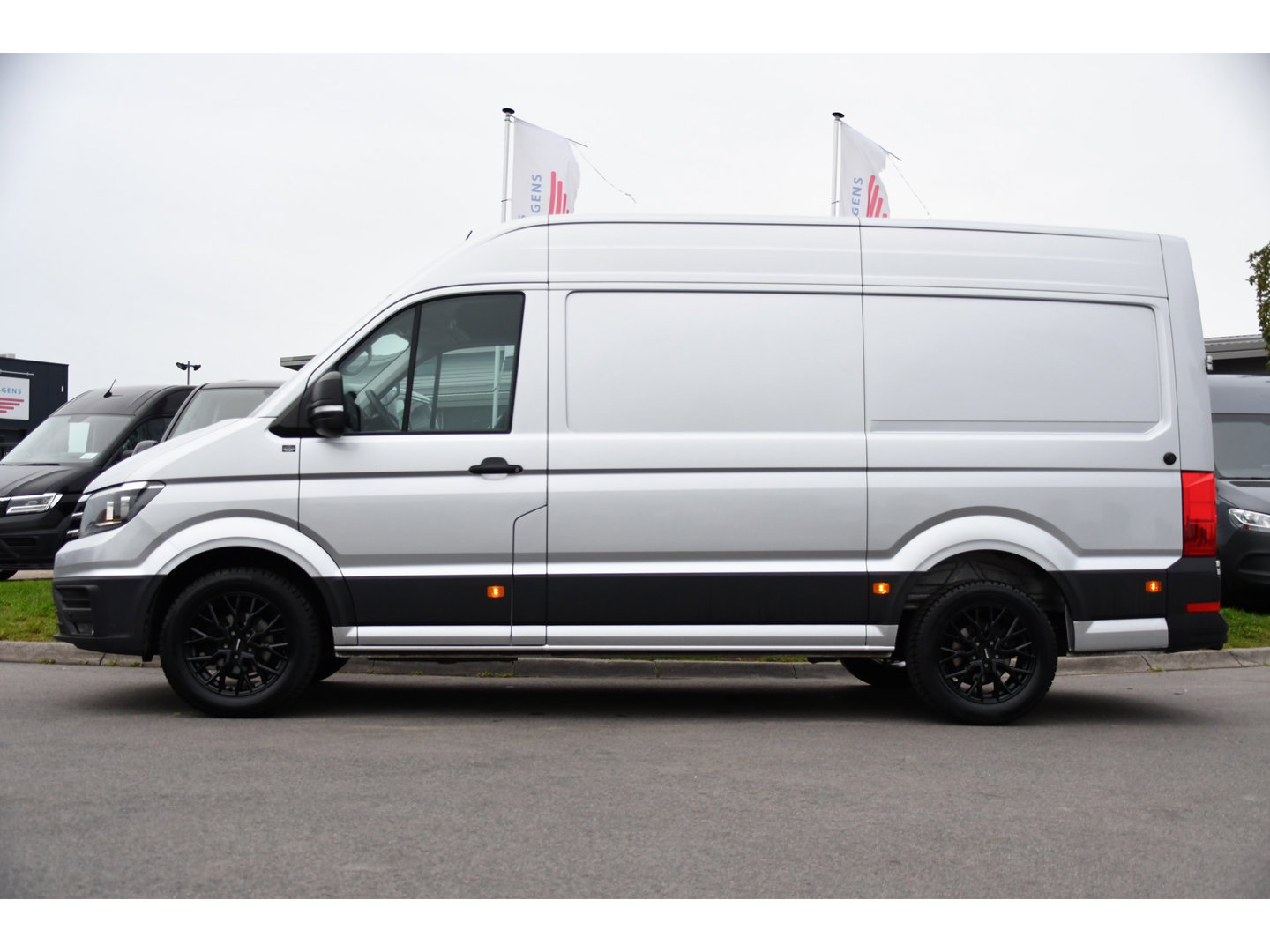 Volkswagen Crafter 35 2.0 TDI L3H3 PB Edition Camrea, Cruise, Carplay, Stoelverwarming, Automaat, 140pk, Geveerde stoel, Sensoren, Uniek!