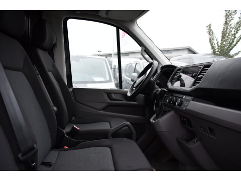 Volkswagen Crafter 35 2.0 TDI L3H3 4Motion Black Edition Adaptieve Cruise, Camera, Carplay, LED, Automaat, 177pk, 4x4, Sensoren, Airco, Uniek!