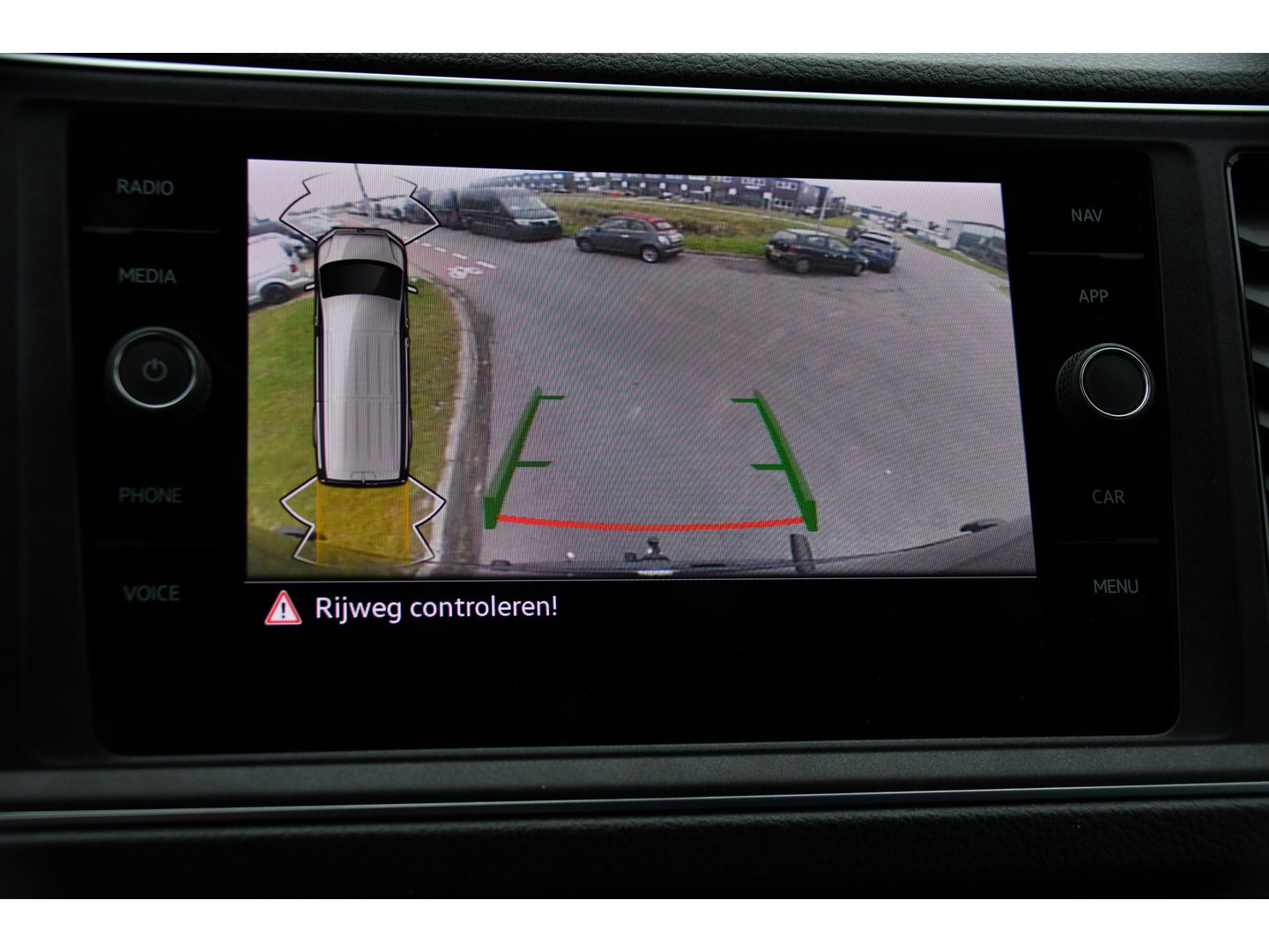 Volkswagen Crafter 35 2.0 TDI L3H3 4Motion Black Edition Adaptieve Cruise, Camera, Carplay, LED, Automaat, 177pk, 4x4, Sensoren, Airco, Uniek!