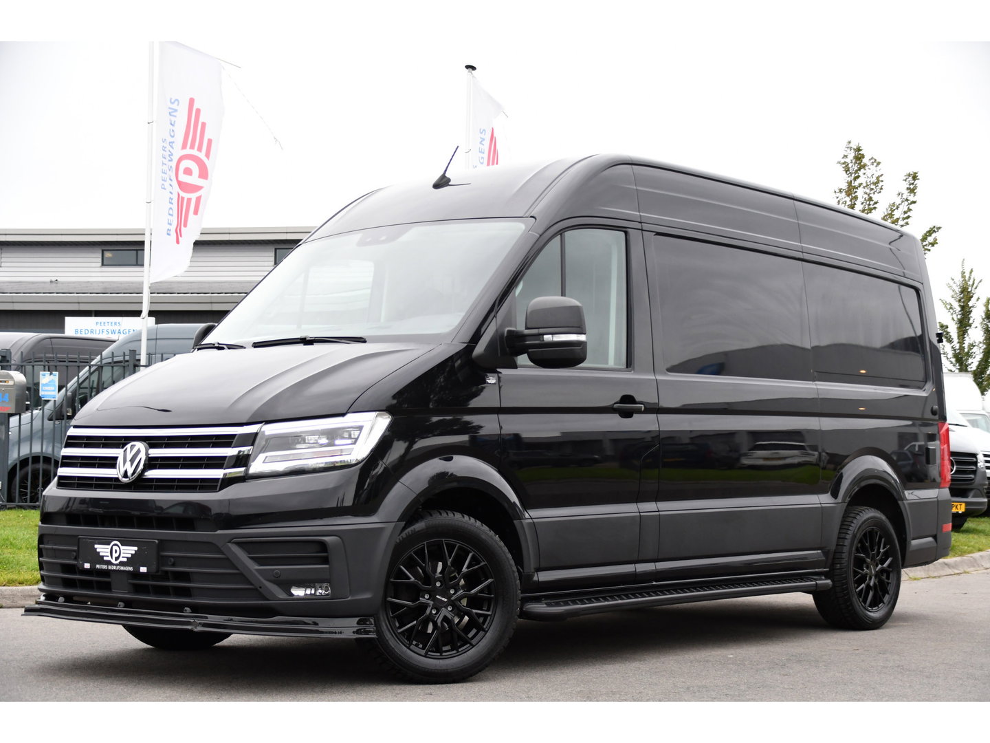 Volkswagen Crafter 35 2.0 TDI L3H3 4Motion Black Edition Adaptieve Cruise, Camera, Carplay, LED, Automaat, 177pk, 4x4, Sensoren, Airco, Uniek!