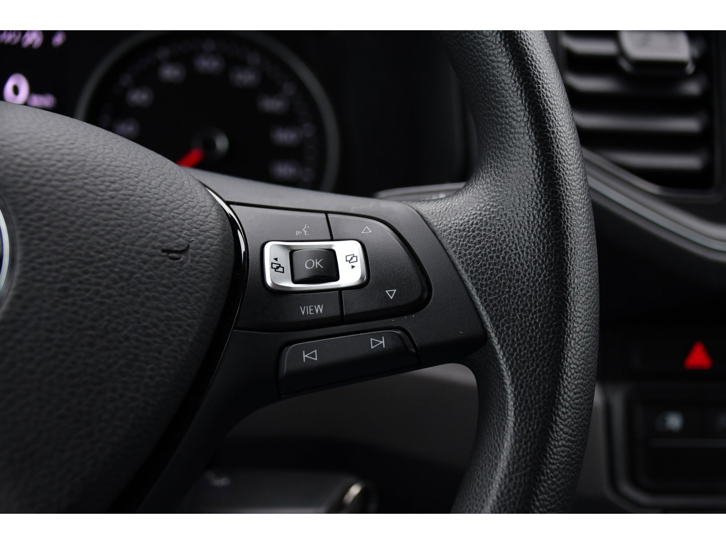 Volkswagen Crafter 35 2.0 TDI L3H3 4Motion Black Edition Adaptieve Cruise, Camera, Carplay, LED, Automaat, 177pk, 4x4, Sensoren, Airco, Uniek!