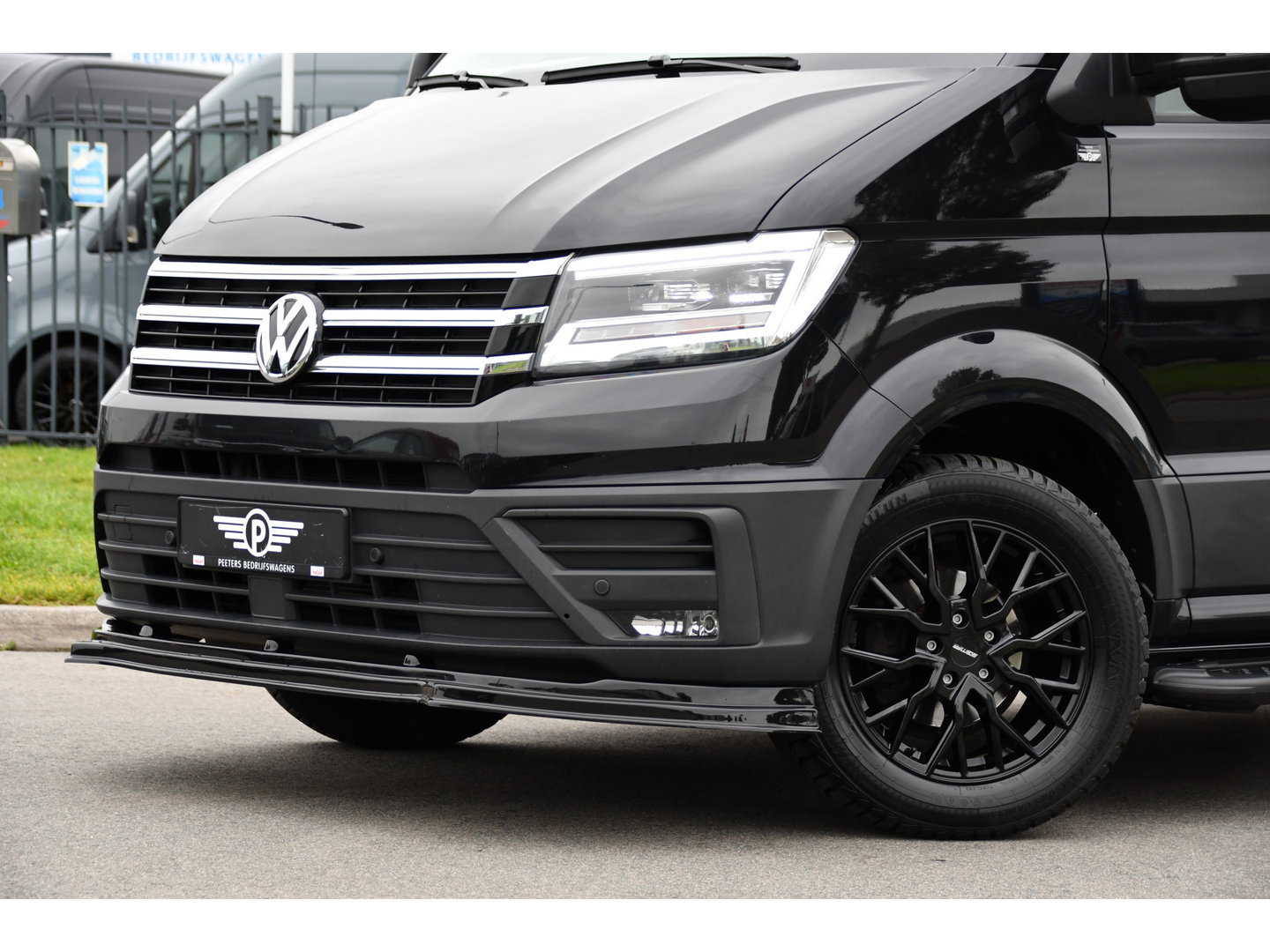 Volkswagen Crafter 35 2.0 TDI L3H3 4Motion Black Edition Adaptieve Cruise, Camera, Carplay, LED, Automaat, 177pk, 4x4, Sensoren, Airco, Uniek!