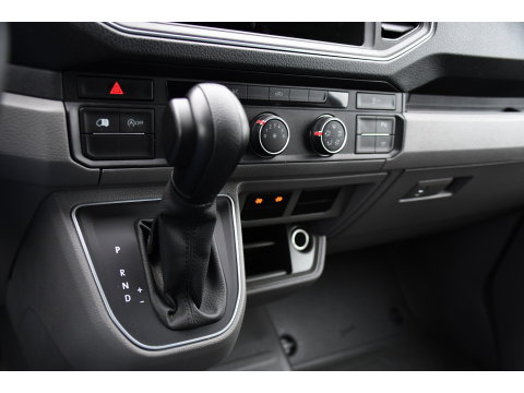 Volkswagen Crafter 35 2.0 TDI L3H3 4Motion Black Edition Adaptieve Cruise, Camera, Carplay, LED, Automaat, 177pk, 4x4, Sensoren, Airco, Uniek!