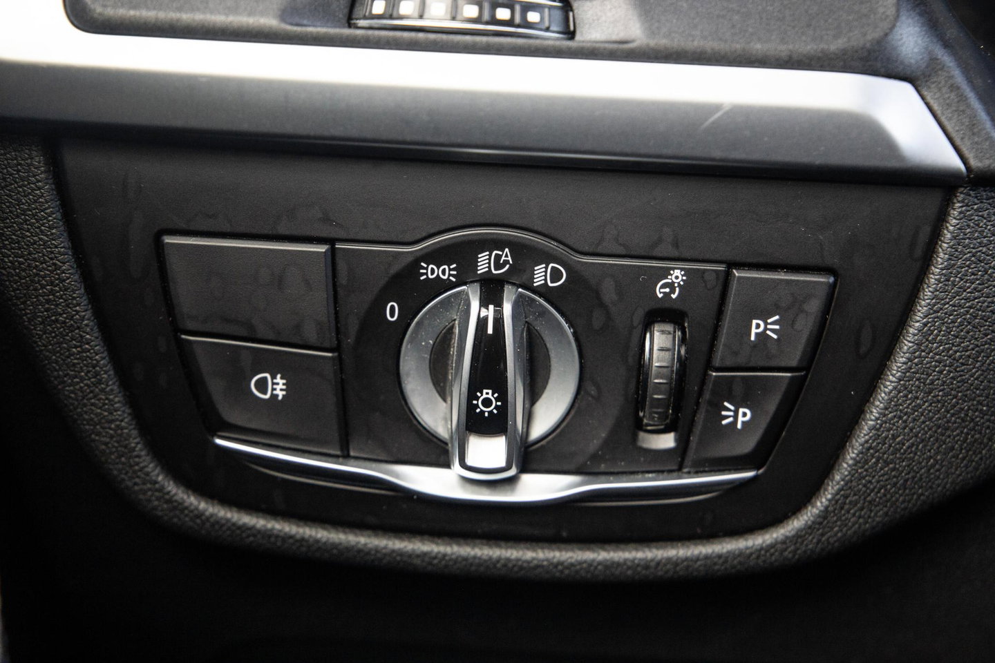 BMW X3 xDrive30e High Executive BLACK LINE / LEER / STOELVERWARMING / 360 CAMERA / CARPLAY